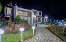 5-bedroom villa 450 m² in Thessaloniki for 890,000 €