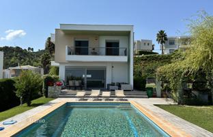 5-bedroom villa 150 m² in Kassandreia for 695,000 €