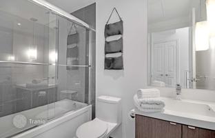 2-bedroom apartment in The Esplanade for C$1,189,000