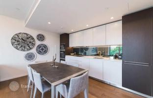 Spacious apartment in a residence with a garden and a gym, Hendon, London, UK for £500,000
