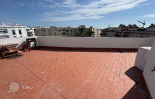 4-bedroom penthouse 238 m² in Estepona for 695,000 €