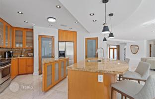 3-bedroom house 252 m² in North Miami for $1,750,000