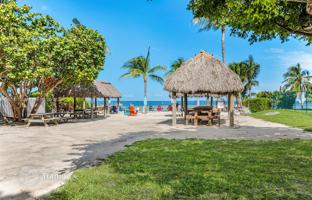4-bedroom house 650 m² in Islamorada for $2,139,000