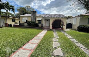 3-bedroom house 227 m² in Coral Gables for $1,290,000
