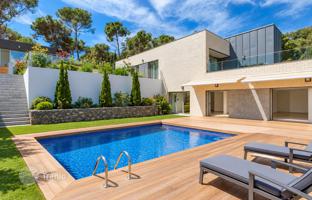 4-bedroom house 412 m² in Blanes for 1,000,000 €