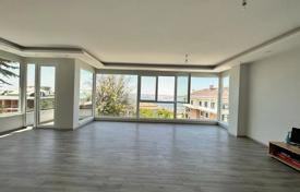 Gorgeous 6+2 Villa with Sea View in Büyükçekmece for $779,000