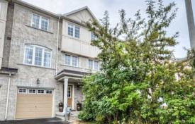 Terraced house – Scarborough, Toronto, Ontario,  Canada for C$1,003,000