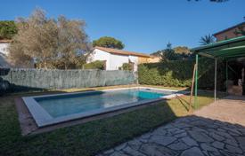 Terraced house – Begur, Catalonia, Spain for 445,000 €