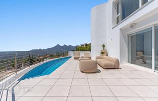 4-bedroom villa 405 m² in Altea for 2,146,000 €