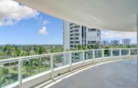 Spacious apartment with ocean views in a residence on the first line of the beach, Aventura, Florida, USA for $1,050,000