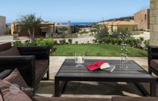 3-bedroom cottage 156 m² in Chloraka for 513,000 €