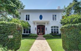 Spacious cottage with a backyard, a garden and a terrace, Miami, USA for $1,799,000