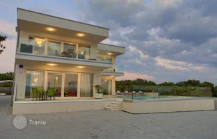 2-bedroom apartment 83 m² in Primorje-Gorski Kotar County for 380,000 €