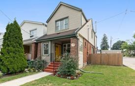 Townhome – East York, Toronto, Ontario,  Canada for C$1,034,000