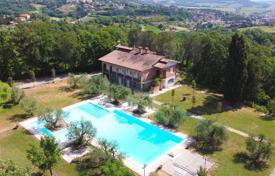 Beautiful villa with a pool and a tennis court, Chiusi, Italy for 870,000 €