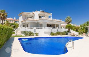 5-room villa 535 m² in Vilamoura for 1,950,000 €