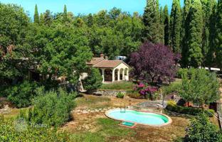 3-bedroom villa 200 m² in Sassetta for 530,000 €