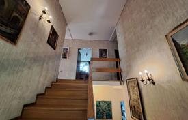 OPATIJA, CENTER — detached house with a beautiful view and garden in the center of Opatija for 1,050,000 €