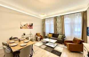Renovated four-bedroom apartment in Terézváros, Budapest, Hungary for 400,000 €