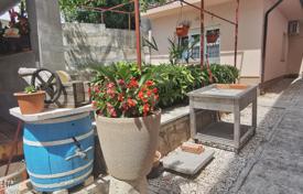 NOVI VINODOLSKI — House with impressive garden just 150m from the sea for 800,000 €
