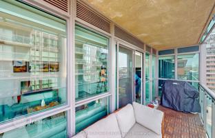 5-bedroom apartment in Lynn Williams Street for C$1,103,000