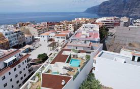Two-bedroom apartment with panoramic views of the sea and the city in Puerto de Santiago, Tenerife, Spain for 365,000 €