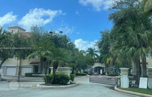 2-bedroom apartments in condo 100 m² in Margate for $305,000