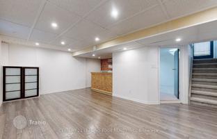 9-bedroom house in Scarborough for C$1,326,000