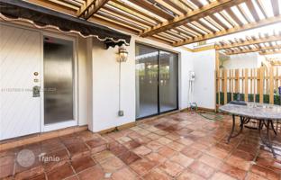 3-bedroom house 167 m² in West End for $515,000