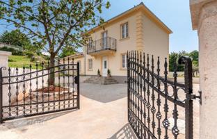 4-room house 130 m² in Barban for 830,000 €