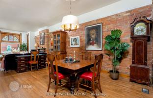 7-bedroom townhouse in Old Toronto for C$2,335,000