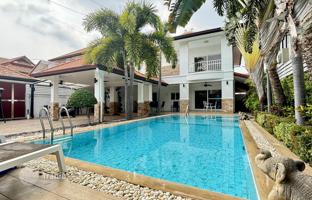 3-bedroom villa 380 m² in Pattaya for $462,000
