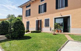 9-bedroom villa 750 m² in Lucca for 1,690,000 €