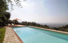 Villa with stunning panoramic views, Massarosa, Tuscany, Italy for 2,900 € per week