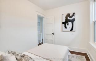 8-bedroom townhouse in Pape Avenue for C$1,345,000
