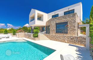 3-bedroom house 170 m² in Krk for 999,000 €