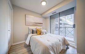 Apartment – Simcoe Street, Old Toronto, Toronto,  Ontario,   Canada for C$714,000