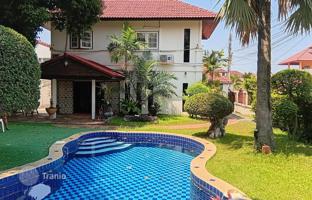 3-bedroom villa 200 m² in Pattaya for $343,000