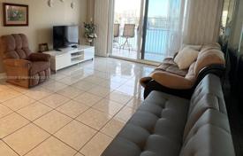 Apartment – Hallandale Beach, Florida, USA for $350,000