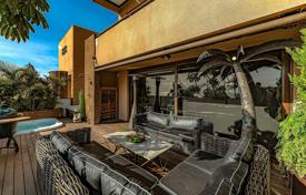 Stylish townhouse with a garage and ocean views in Fañabe, Tenerife, Spain for 940,000 €