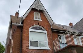 Terraced house – Church Street, Old Toronto, Toronto,  Ontario,   Canada for C$1,234,000