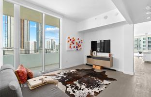 2-bedroom apartments in condo 126 m² in Edgewater (Florida) for $899,000