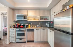5-bedroom apartment in Lisgar Street for C$792,000