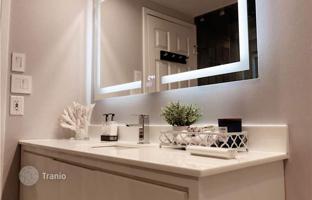 4-bedroom apartment in Harbour Square for C$1,356,000