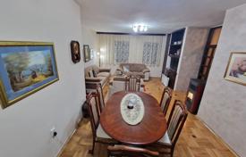 House in the center of Cetinje, 150 m² with a roof terrace of 16 m² for 210,000 €