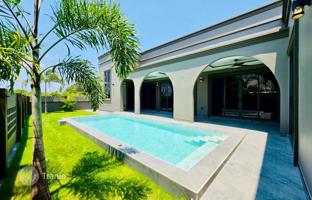 3-bedroom villa 190 m² in Pattaya for $355,000