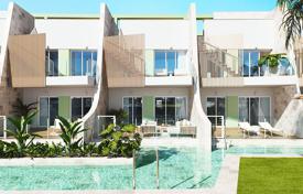 Apartment with a private solarium in a new residence with a swimming pool, Pilar de la Horadada, Spain for 220,000 €