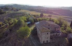 Ancient stone villa with a plot in Volterra, Tuscany, Italy for 800,000 €