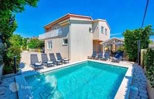 6-room house 260 m² in Ližnjan for 514,000 €