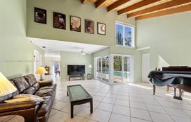 Townhome – Hollywood, Florida, USA for $685,000